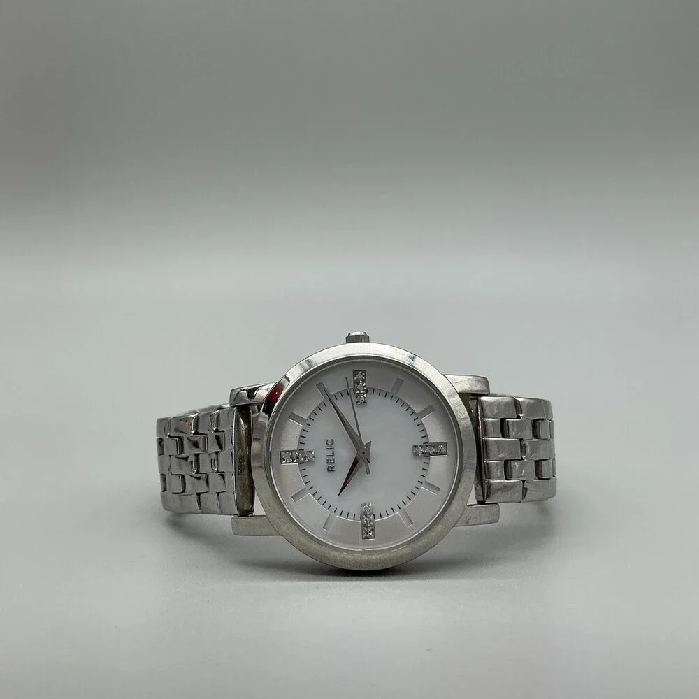 Relic ZR34043 Womens Watch 32mm Silver Tone Stainless Crystals New Battery 6.75